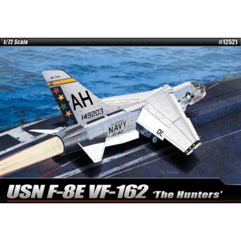 Academy 12521 Сборная модель самолета USN F-8E VF-162 "The Hunters" (1:72)