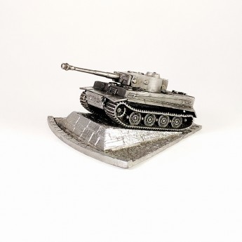 HeavyMetal.Toys Модель танка Tiger I из металла с подставкой (1:100)